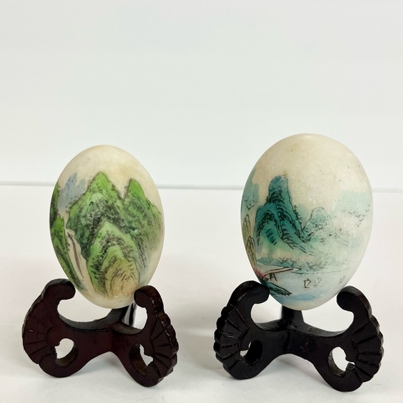 Vintage Set of Hand Painted Oriental Landscape Stone Egg - Picture 5 of 12